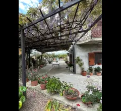 Appartamenti in Vendita - Panoramica ed elegante villa a tegani