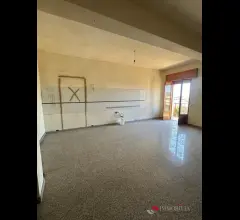 Appartamenti in Vendita - Grande appartamento sulla via peppino surfaro