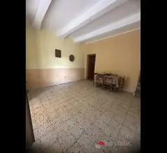 Appartamenti in Vendita - Abitazione indipendente in via marina