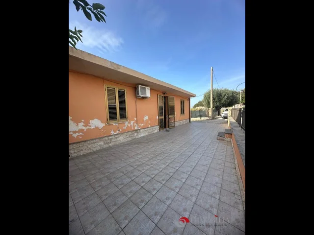 Abitazione indipendente con giardino a spropoli