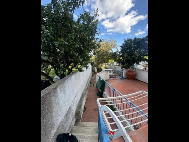 Appartamenti in Vendita - Villetta indipendente a rumbolo
