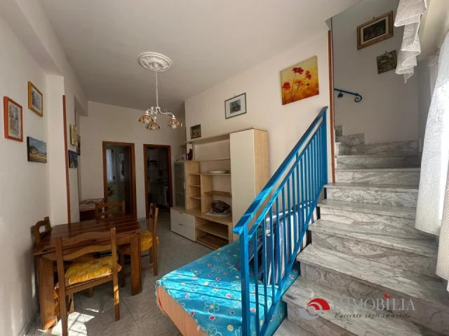 Appartamenti in Vendita - Villetta indipendente a rumbolo