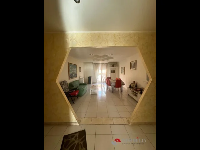 Appartamenti in Vendita - Appartamento al piano terzo in via del fortino