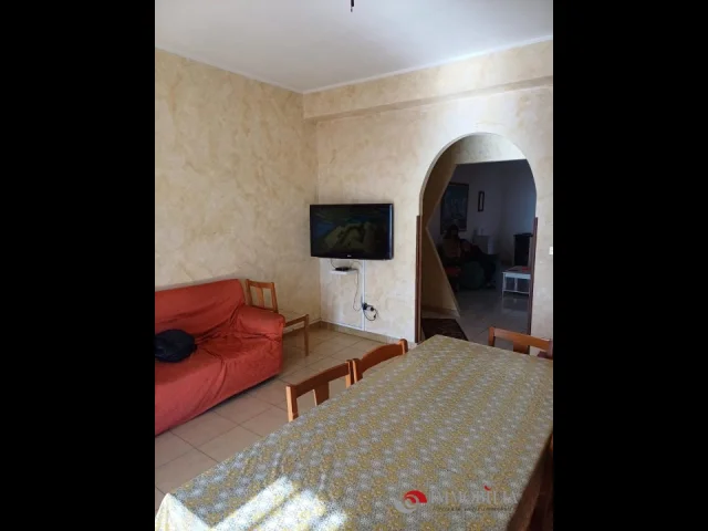 Appartamenti in Vendita - Appartamento al piano terzo in via del fortino