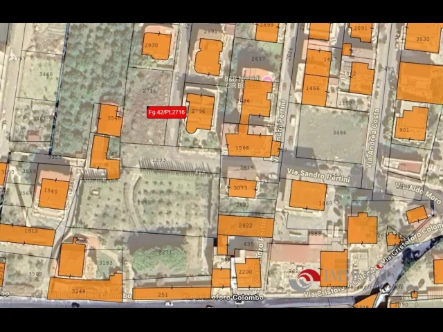 Appartamenti in Vendita - Centralissimo terreno edificabile