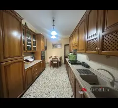 Appartamento con cantina sulla via catanzaro
