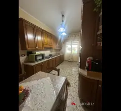 Appartamenti in Vendita - Appartamento con cantina sulla via catanzaro