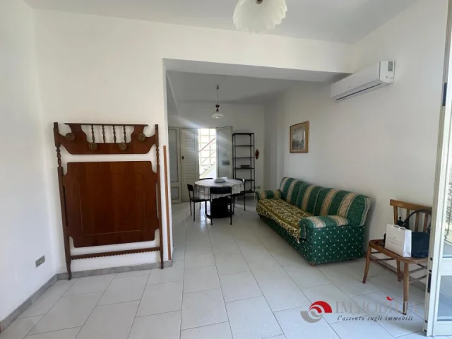 Appartamenti in Vendita - Appartamento con ingresso indipendente su due livelli
