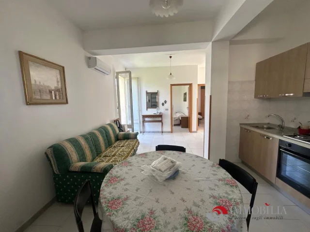 Appartamenti in Vendita - Appartamento con ingresso indipendente su due livelli