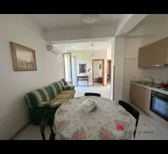 Appartamenti in Vendita - Appartamento con ingresso indipendente su due livelli