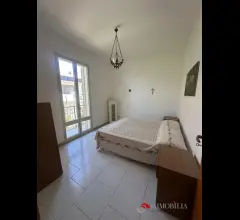Appartamenti in Vendita - Appartamento con ingresso indipendente su due livelli
