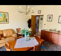 Appartamenti in Vendita - 4 locali+ accessori con giardino