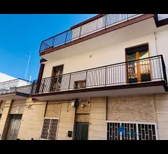 Porzione di bifamiliare con terrazzo e cantina