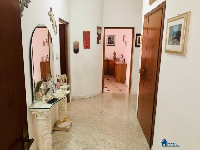 Appartamenti in Vendita - 3 locali + accessori