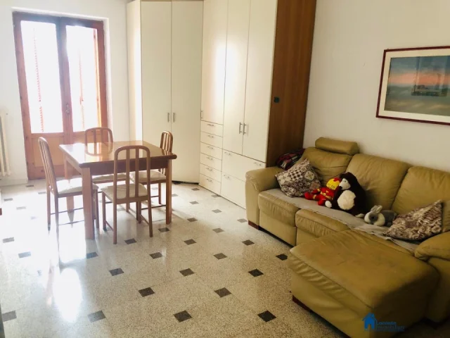 Appartamenti in Vendita - 3 locali + accessori