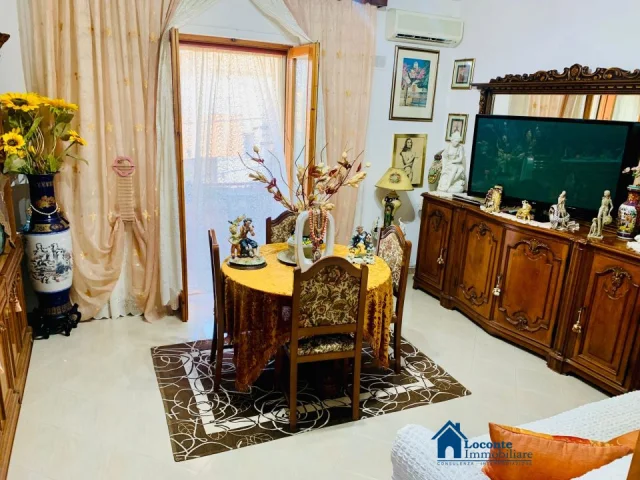 Appartamenti in Vendita - 3 locali + accessori