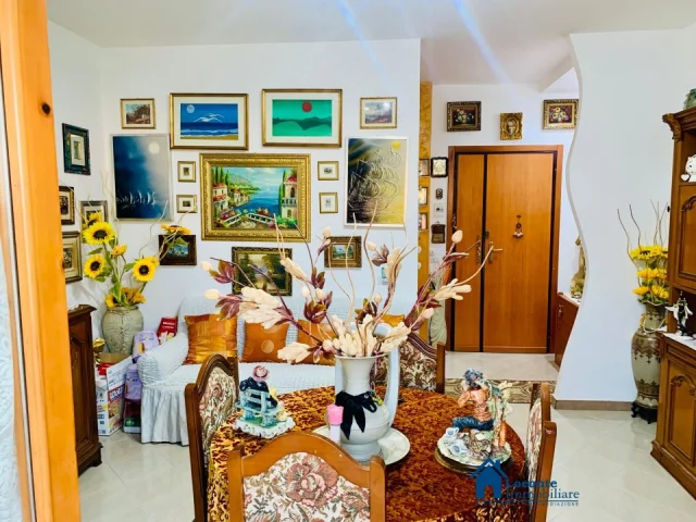 Appartamenti in Vendita - 3 locali + accessori
