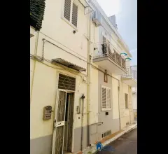 Casa indipendente con terrazzo e vano/tavernetta