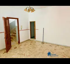 Appartamenti in Vendita - Casa indipendente con terrazzo e vano/tavernetta