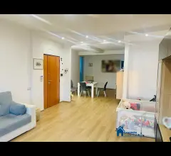Appartamenti in Vendita - 4 locali + accessori con posto auto,cantina e locale/box auto