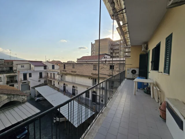 Appartamenti in Vendita - Appartamento di 85mq, tre camere da letto e due bagni