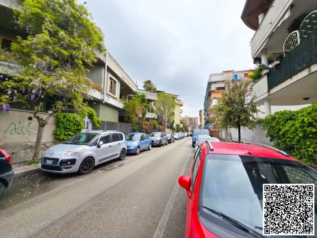 Appartamento di 2 camere e cucina 80mq, centro