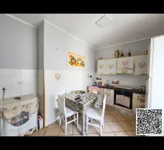 Appartamenti in Vendita - Appartamento di 2 camere e cucina 80mq, centro