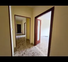 Appartamenti in Vendita - Appartamento in vendita rione incis di 4 camere
