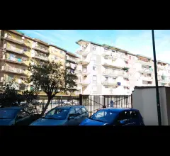 Appartamenti in Vendita - Appartamento circumvalazione esterna di ampia quadratura
