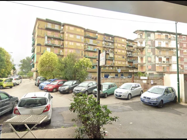 Appartamenti in Vendita - Appartamento circumvalazione esterna di ampia quadratura