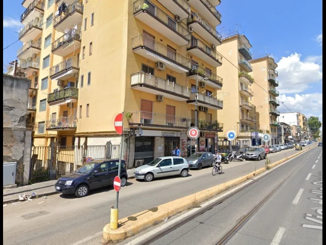 Appartamenti in Vendita - Locale di 1320mq e locale garage di 322mq