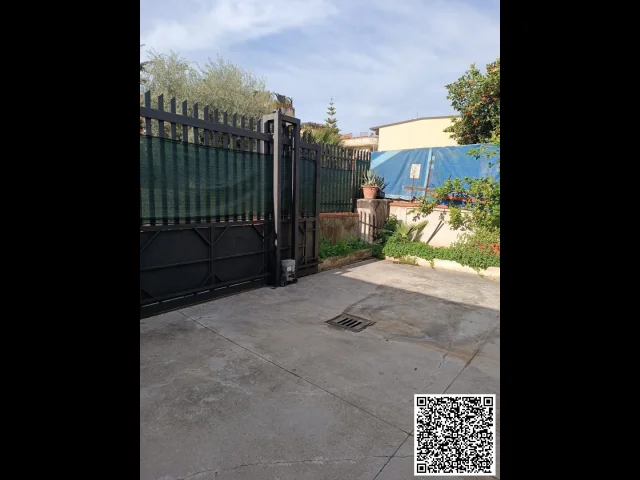 Appartamenti in Vendita - Piazzale in affitto, di 125mq, zona centrale