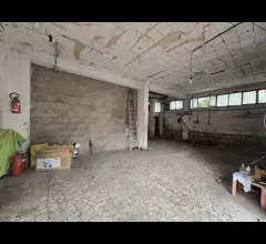 Appartamenti in Vendita - Deposito di circa 70mq, con doppio ingresso