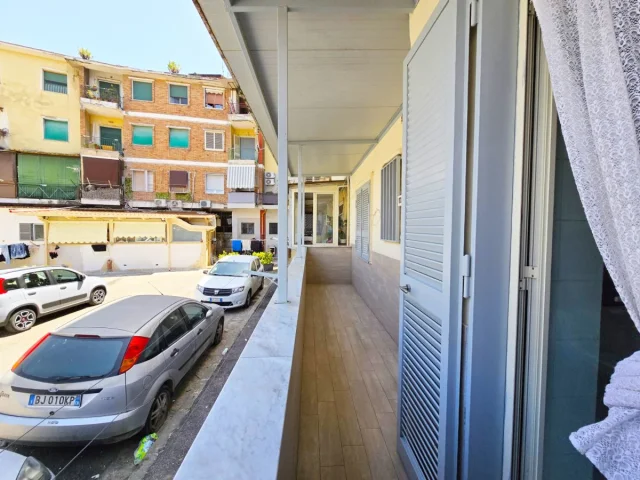 Appartamenti in Vendita - Appartamento di 90mq, 4 camere con cucina e bagno