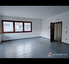 Appartamenti in Vendita - Breno centro vendesi ufficio