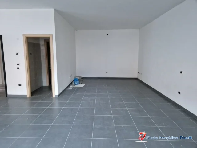 Appartamenti in Vendita - Breno centro vendesi ufficio