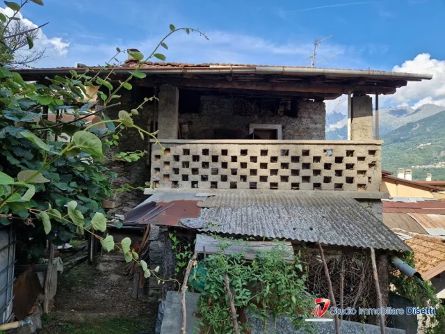 Malonno vendesi casa terra cielo