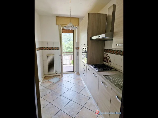 Appartamenti in Vendita - Capo di ponte vendesi appartamento con box e cantina