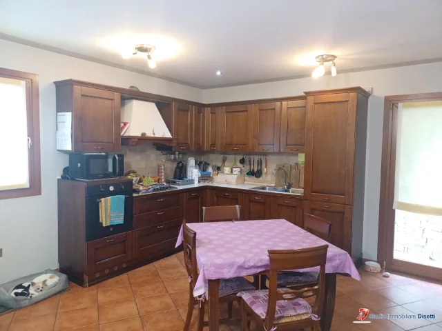 Sellero vendesi casa indipendente