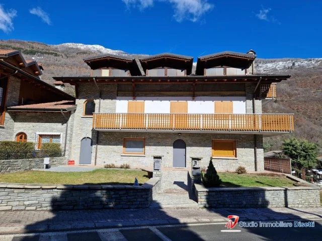 Corteno golgi vendesi spendida villa