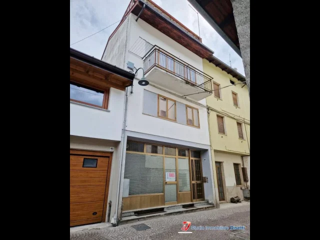 Aprica vicinanze santicolo vendesi casa terra cielo