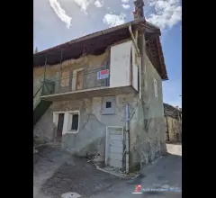 Incudine vendesi porzione di fabbricato da ristrutturare