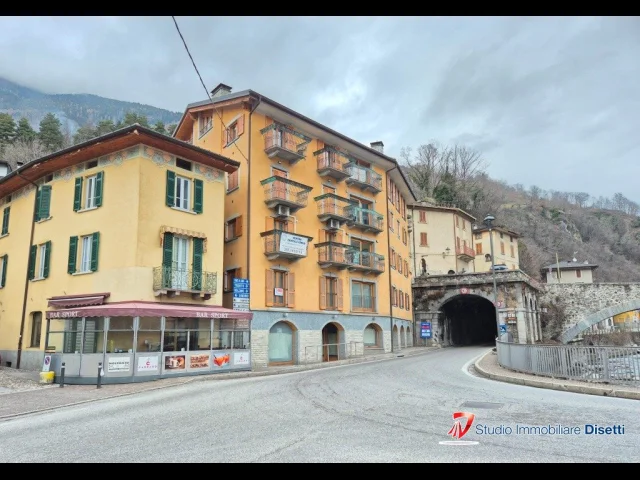 Edolo centro vendesi appartamento