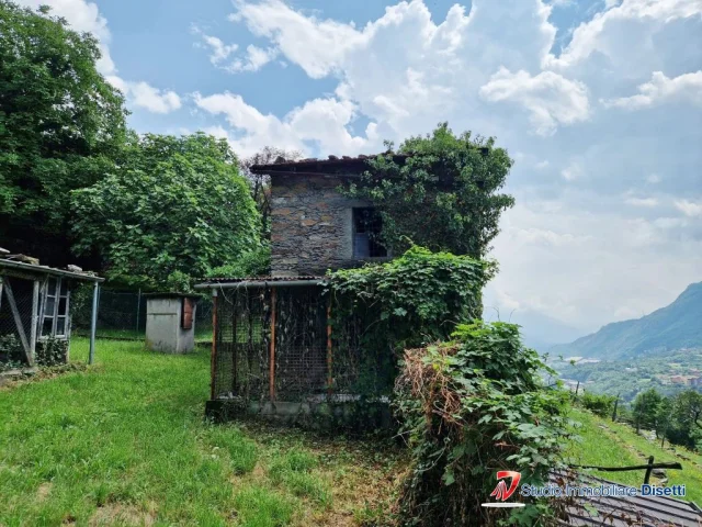 Appartamenti in Vendita - Cedegolo grevo vendesi rustico da ristrutturare con terreno