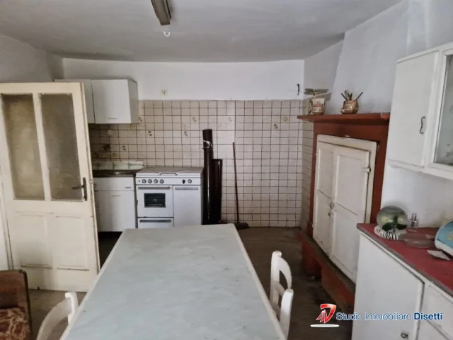 Appartamenti in Vendita - Edolo centro storico vendesi casa terra cielo