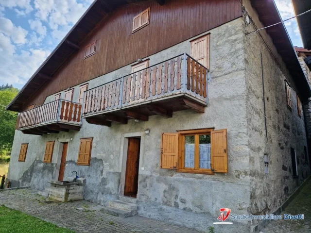 Sonico garda vendesi casa terra cielo
