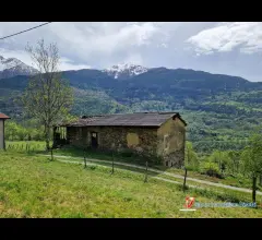 Malonno vendesi fabbricato indipendente da ristrutturare