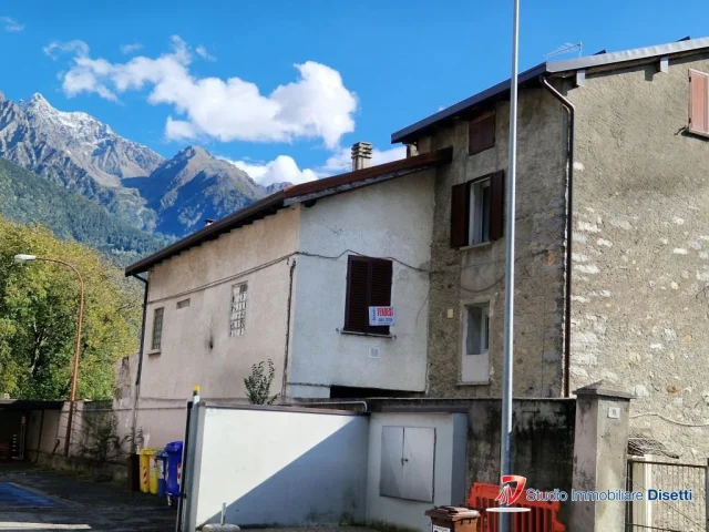 Edolo piazzale mercato vendesi appartamento