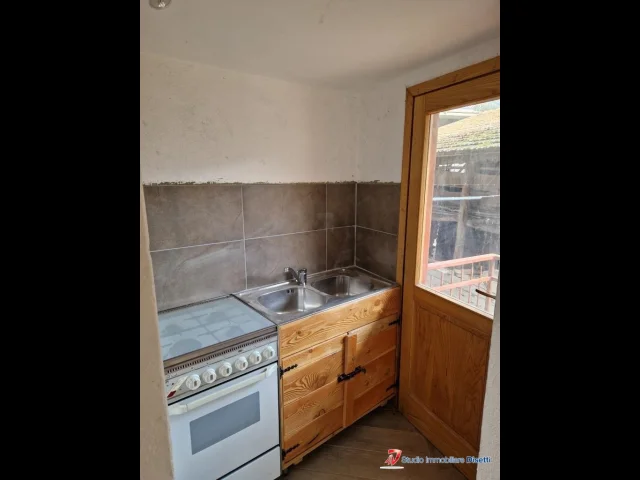 Appartamenti in Vendita - Edolo vendesi porzione di casa in carattestico borgo