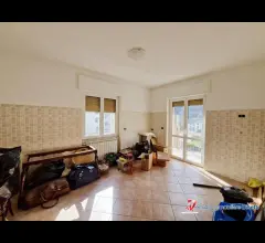 Appartamenti in Vendita - Capo di ponte vendesi ampio appartamento con garage